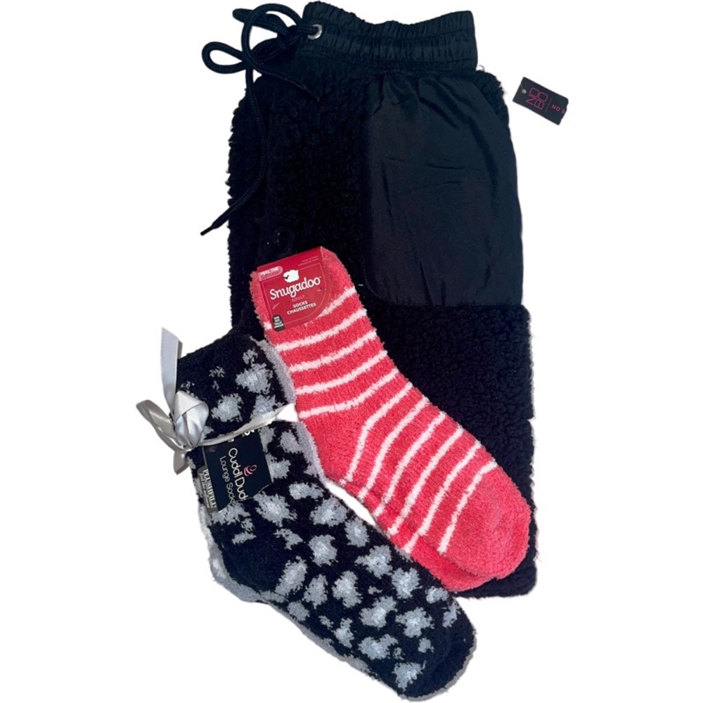 NOBO FUZZY SWEATS W/ 2 PAIRS OF FUZZY SOCKS ~ SIZE XS